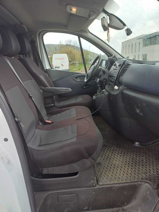 Opel Vivaro L2H1 8+1locuri 1.6CDTI Biturbo 125CP