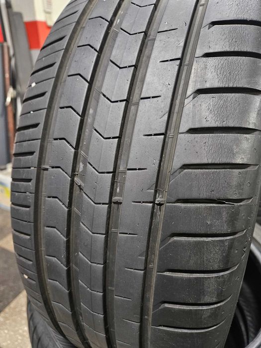 4бр 225/45/17 VREDESTEIN 7мм грайфер дот:19г безплатен монтаж