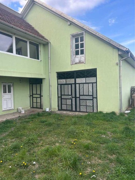 casa de vanzare in loc.Negresti Oas ,Tur,aproape de complexul Grig Dan.