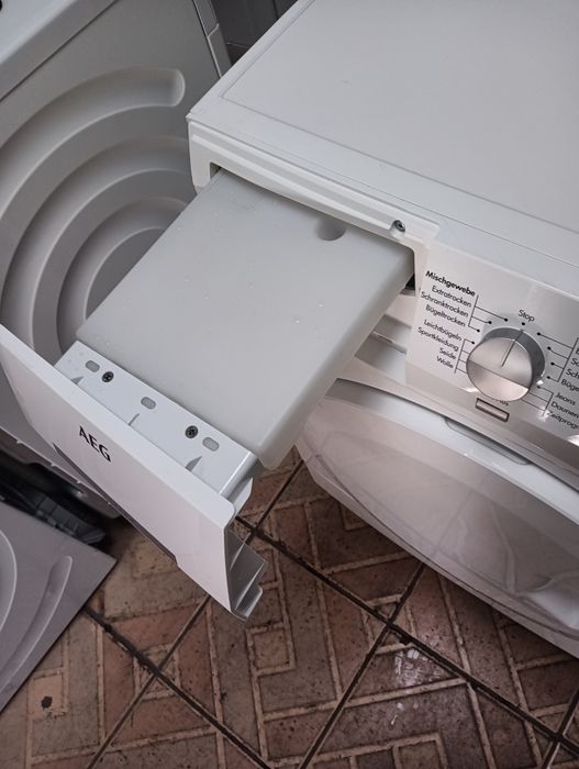 Много икономична сушилня с термопомпа Аег Aeg Protex Plus 8кг A+++ !