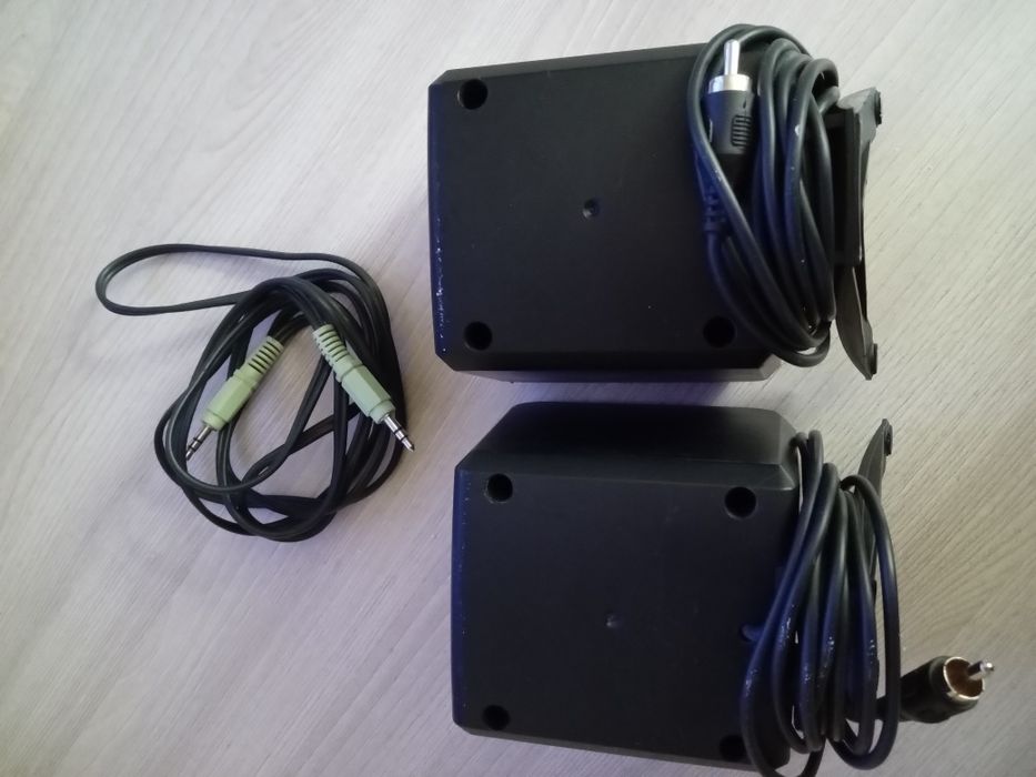 Колонки звуковые компьютерные