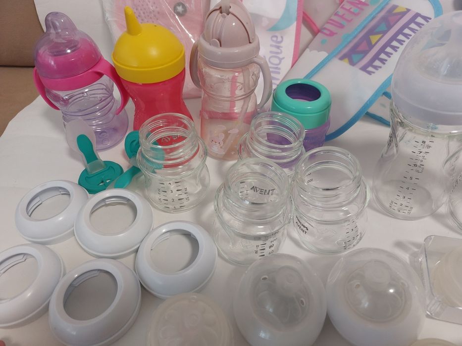Лот от 2 големи и 4 малки стъклени шишета на Philips Avent
