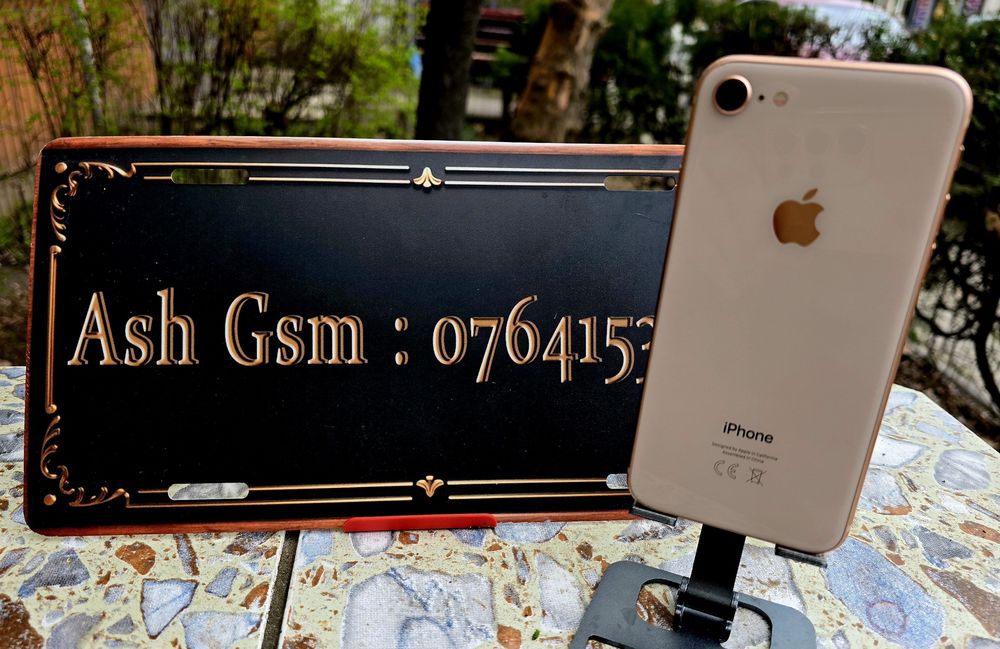 Iphone 8 Gold, baterie 100% , pret fix !