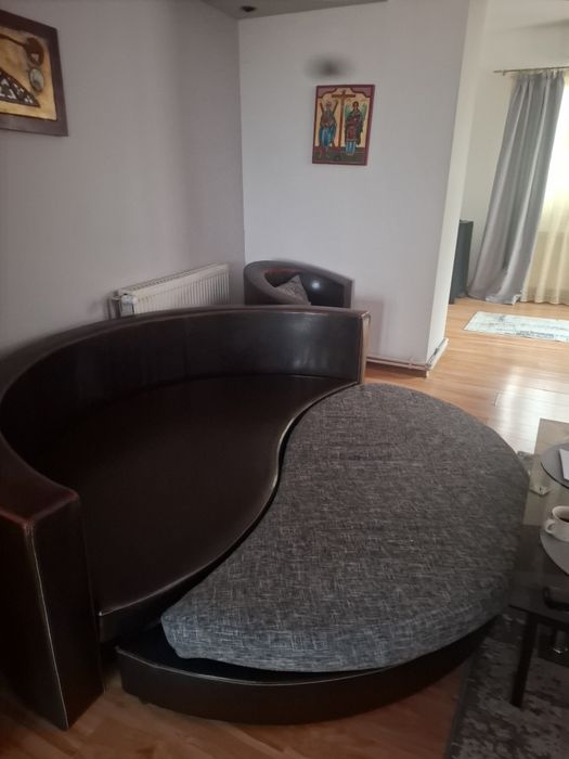 Vand canapea extensibila piele