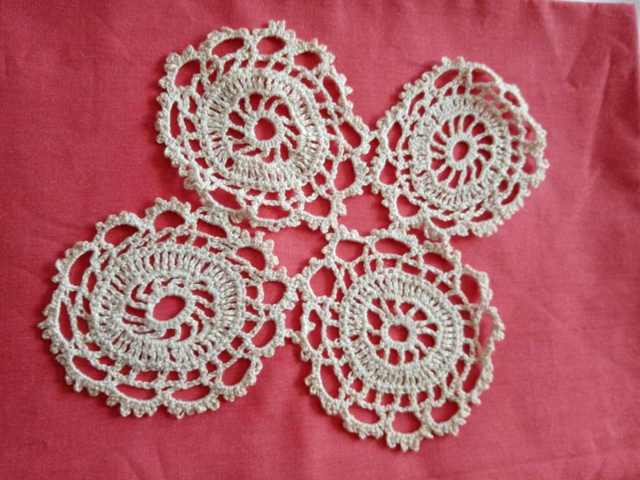 Плетени на една кука салфетки