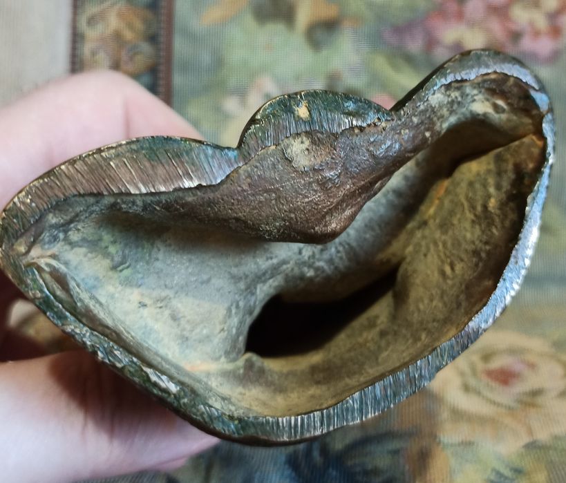 Бронзовая статуэтка Будда .