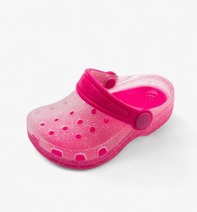 Нови детски сандали Chicco