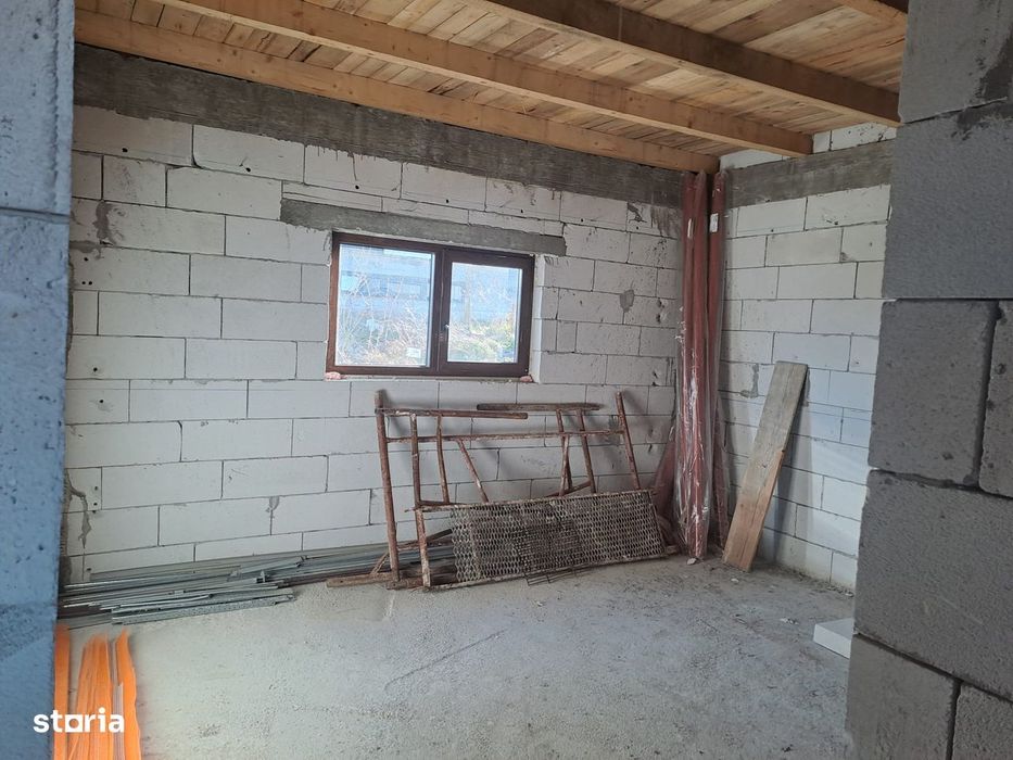 Casă la roșu | Malcoci, Tulcea | Teren 500 mp