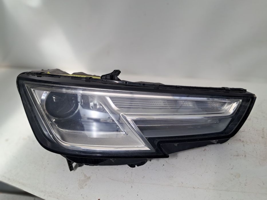 Фар Audi A4 B9 2017г