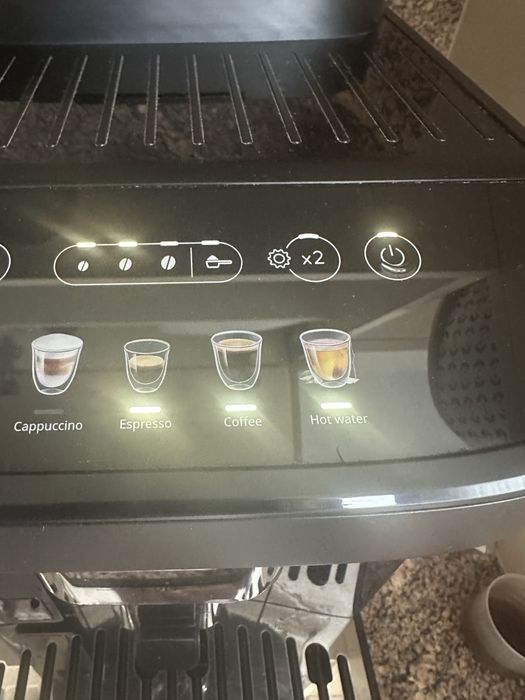 Кафеавтомат DELONGHI magnifica