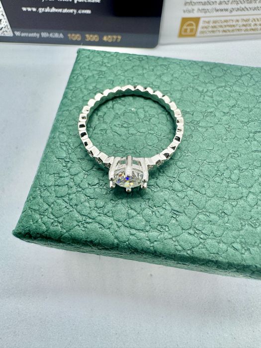 Сребърен пръстен с мойсанит (Диамант) 1 карат