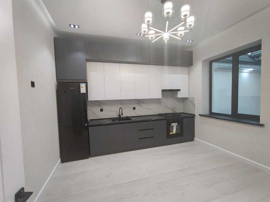 Продаётся коттедж в новом районе Ташкента ( Шоликёр).