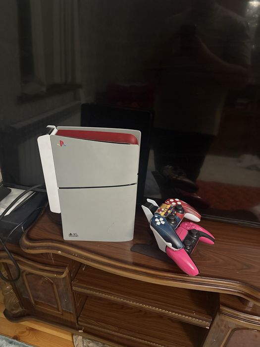 PlayStation 5 slim с дисководом плюс телевизор LG 130 см