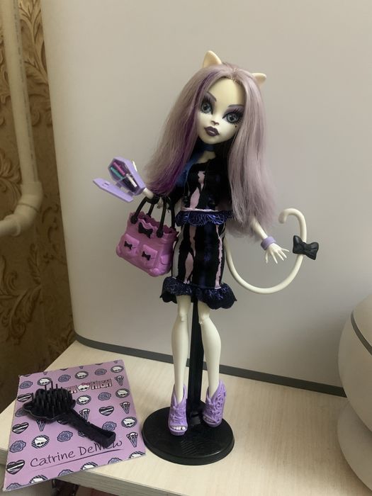 Кукла Monster high Катрин де мяу скарсеместр