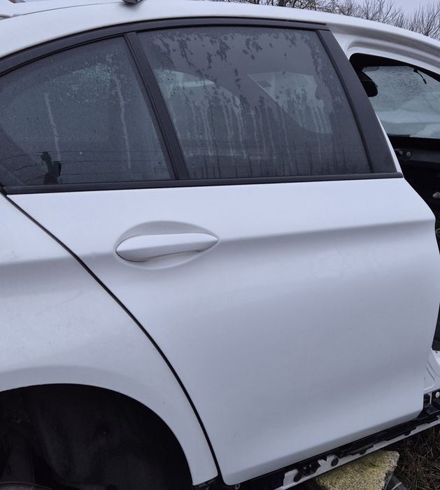 Portiera/usa dreapta spate bmw seria 5 f10 201w cod 300