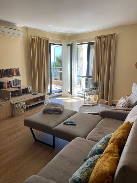 Продава се Тристаен апартамент в Бяла - 111 кв.м за 1082 €/кв.м - Снимка #7