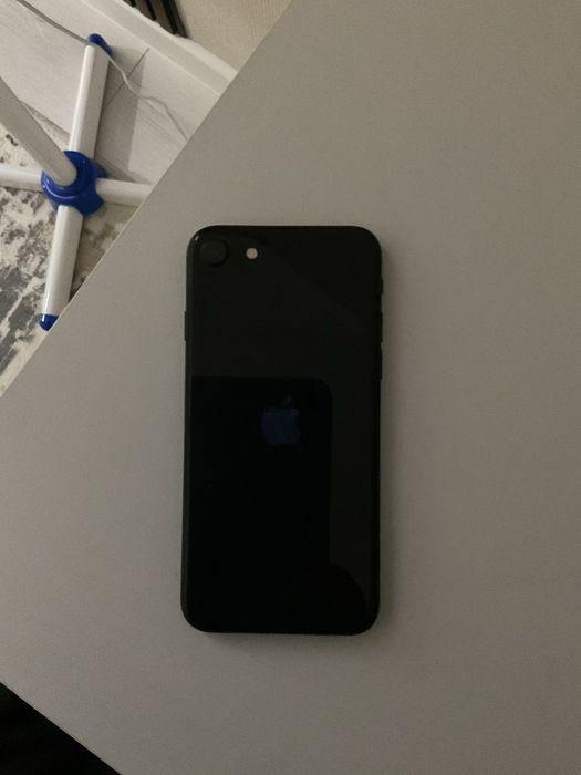 Iphone SE 2020 2(поколение) 64гб