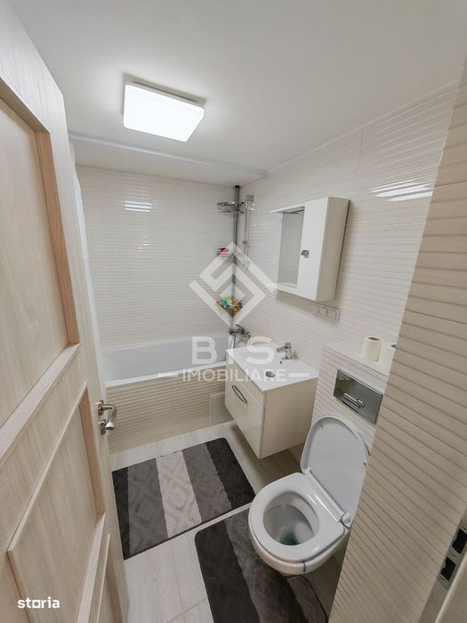 Apartament 3 Camere C.R. Vivu/Parcare/Anaf