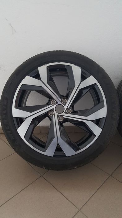 JanteRenaultKadjarArkanaSymbiozCapturMeganeE-TechKoleosScenicE-TechEspaceAustralRafaleTalismanDusterBigsterStrikerNissanJukeQashqaiX-TrailAriya5X114.3