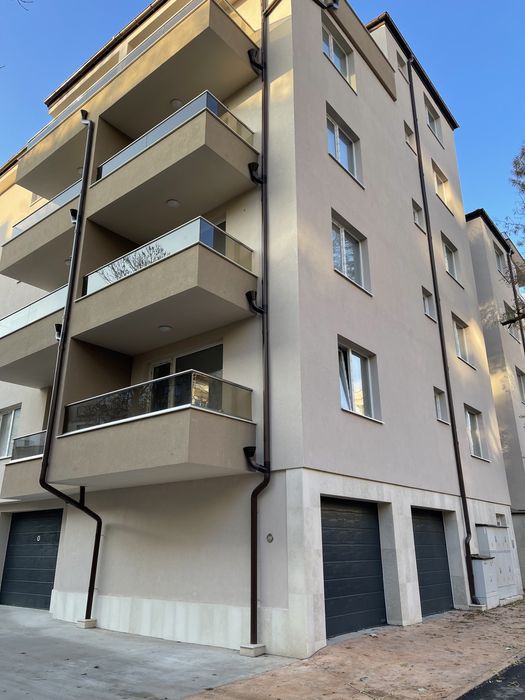 Дава се под наем Двустаен апартамент в Русе, Център - 62 кв.м за 453.9 € - Снимка #12