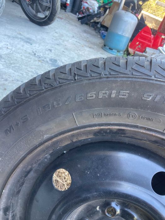Железни джанти с гуми 195/65R15