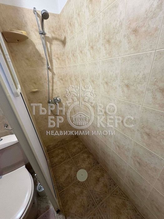 Дава се под наем Двустаен апартамент в Велико Търново, Колю Фичето - 68 кв.м за 298.86 € - Снимка #12