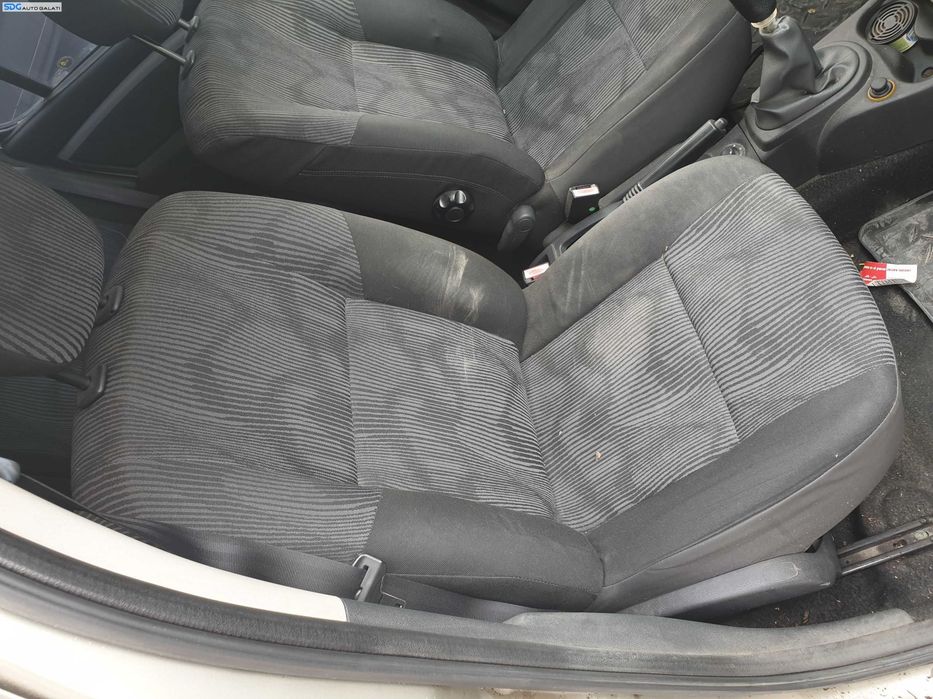 Scaun Textil Dreapta Fata Dacia Sandero 1 2008 - 2012 [K8623]