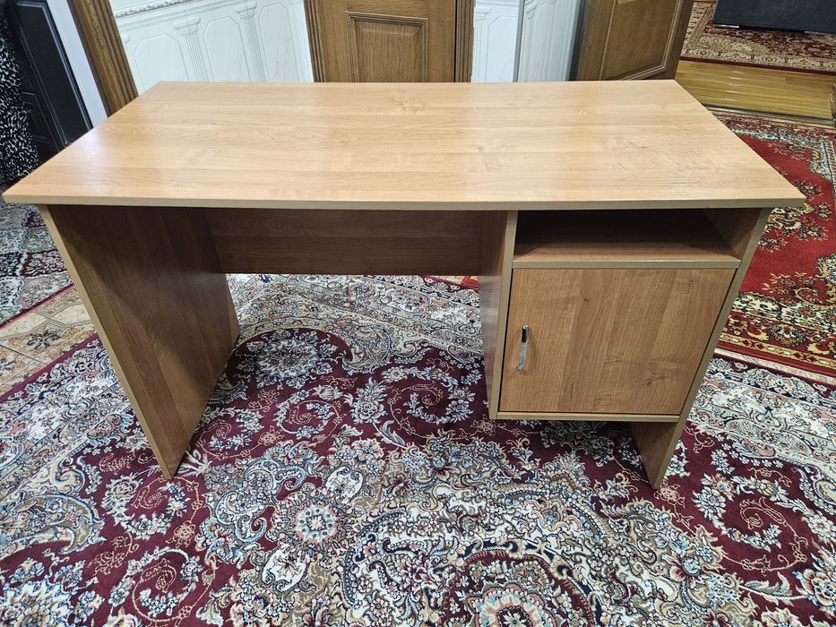 Офисный стол б/у