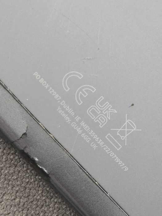 Samsung Tab A7 lite  за части счупен