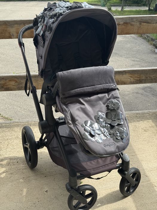 Cybex Priam Simply Flowers Grey 2 în 1