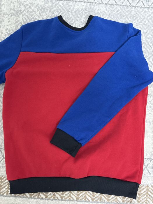 Спортивная кофта UNDER ARMOUR.