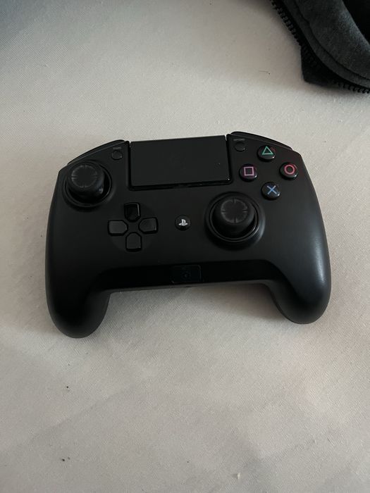 Telecomanda ps4. RAZER