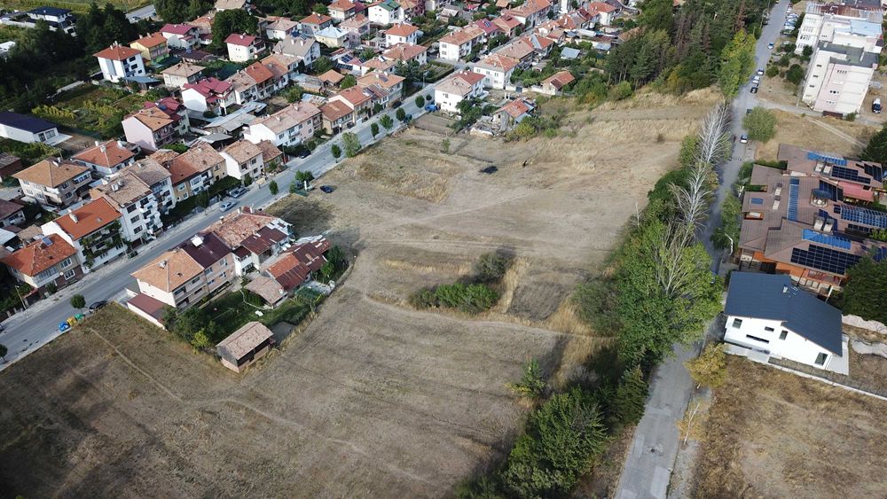 Продава се Парцел в Разлог - 1500 кв.м за 74 €/кв.м - Снимка #3