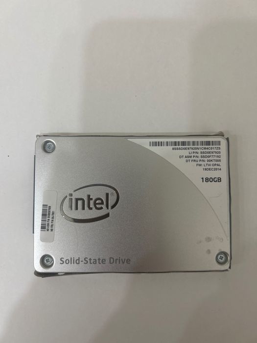 SSD накопитель INTEL  на 180мб