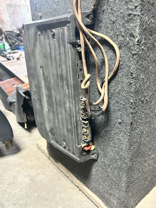 Сабвуфер 90*38*38 с усилителем