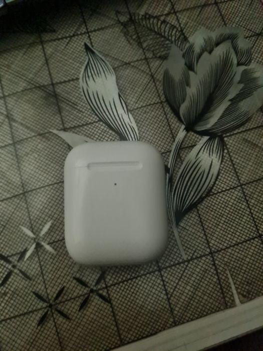 Продам airPods 2
