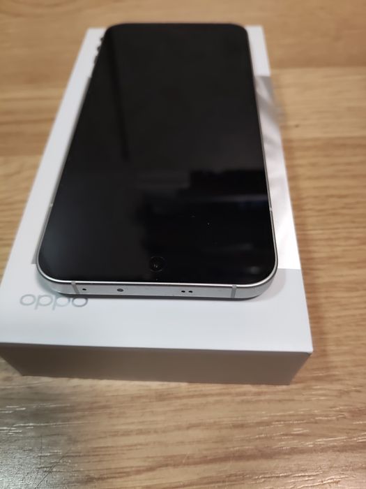 Oppo reno 13 cu husă 12gb,256 gb