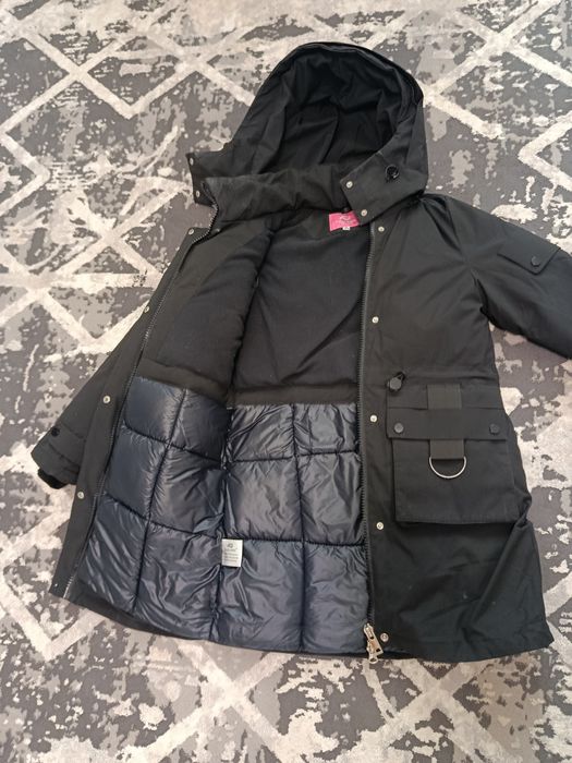 Продам куртку на девочку