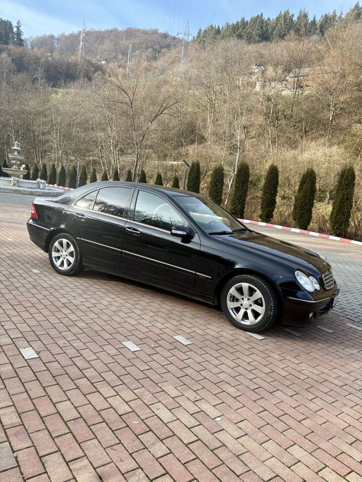 Mercedes-Benz C220 - W203