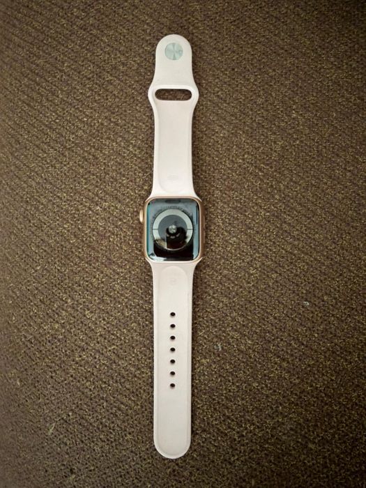 Apple Watch Series 5 (40mm)
