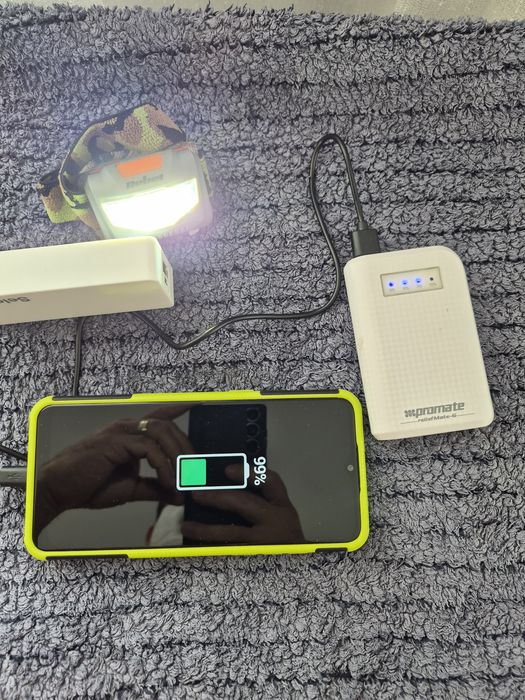Lanterna led frontala cap + baterie externa powerbank