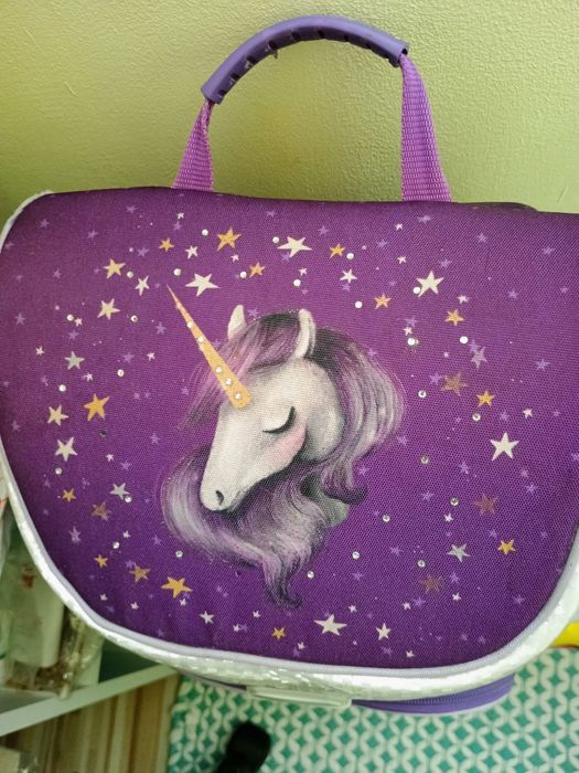 Продавам ученическа раница Belmil