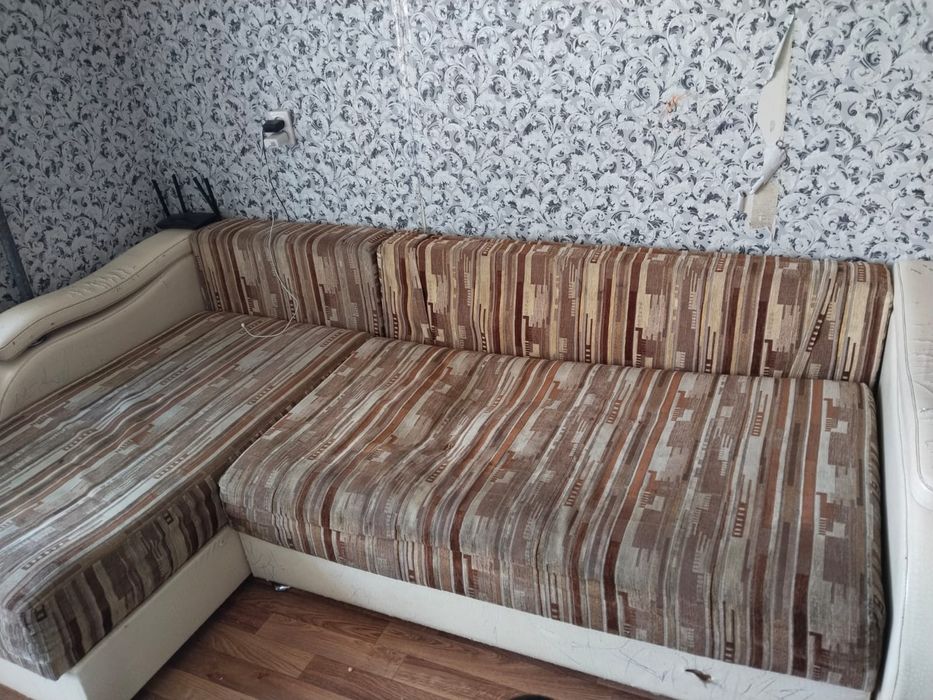 Продам диван с креслом