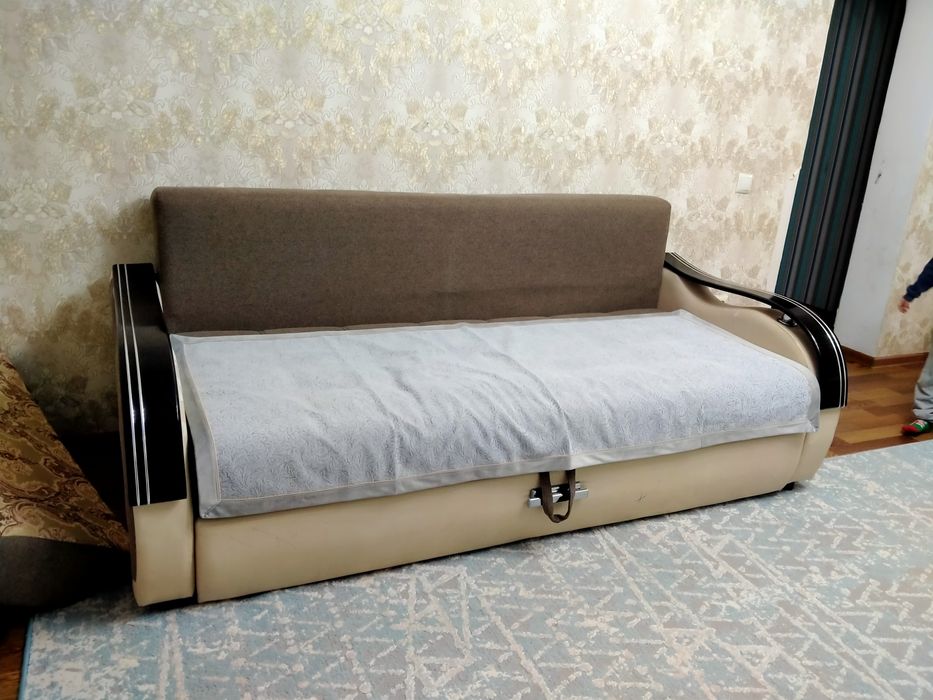 Диван в хорошем состоянии