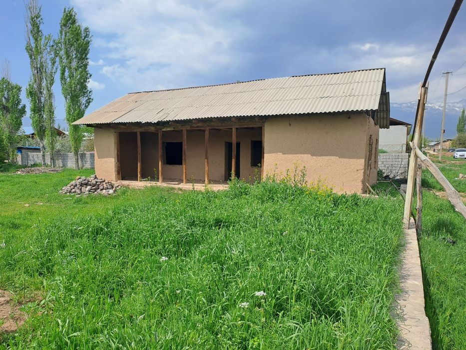 Oqtoshdan 5 sotix yer sotiladi