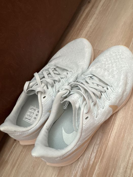 Маратонки Nike Zoom 40,5 сини, нови