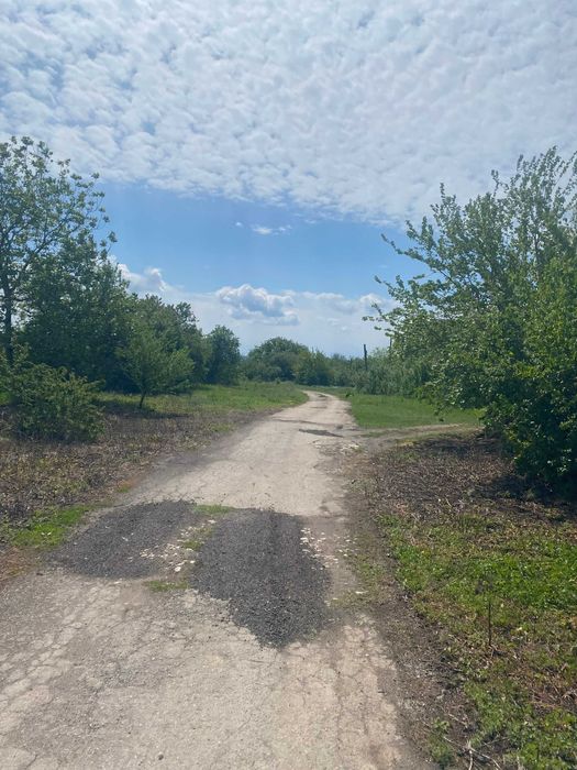 Каменна къща  с двор с. Вратарите на 35 км от Добрич и 60 км от Варна.