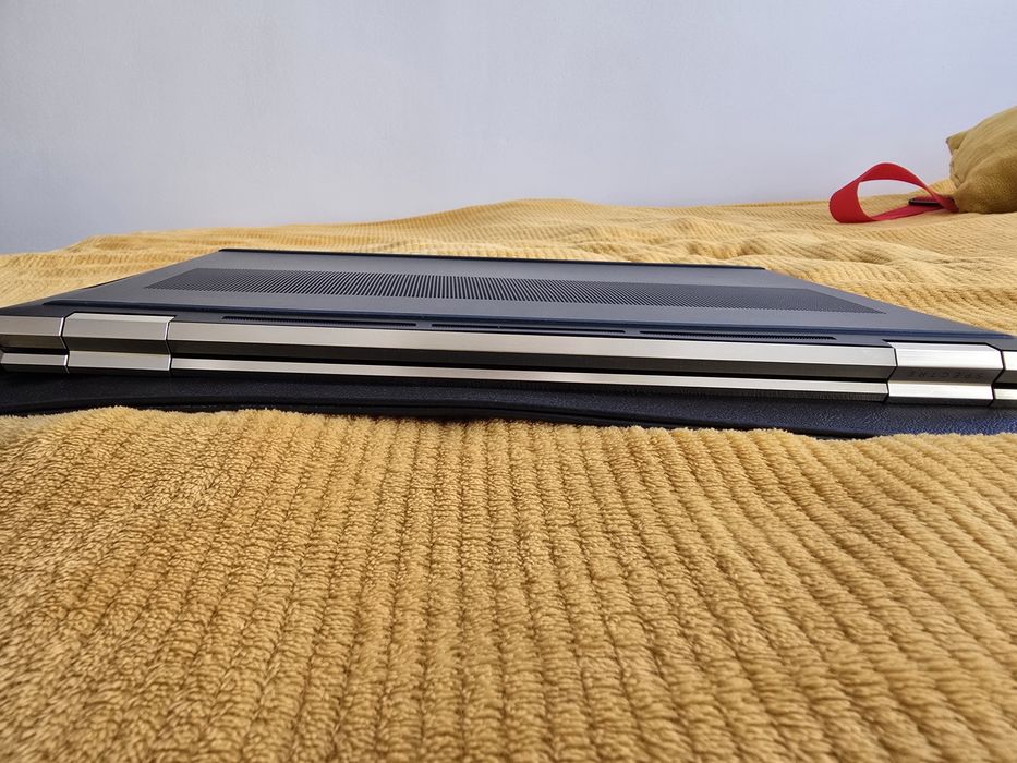 HP Spectre x360 2020