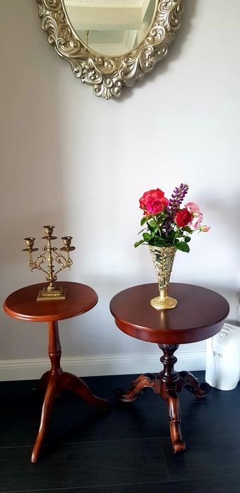 Măsuță veche din lemn masiv