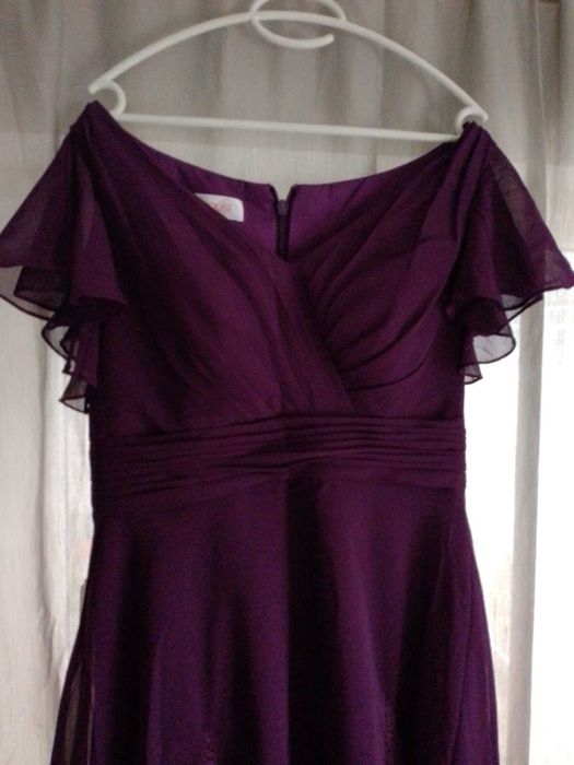 Нова бална рокля